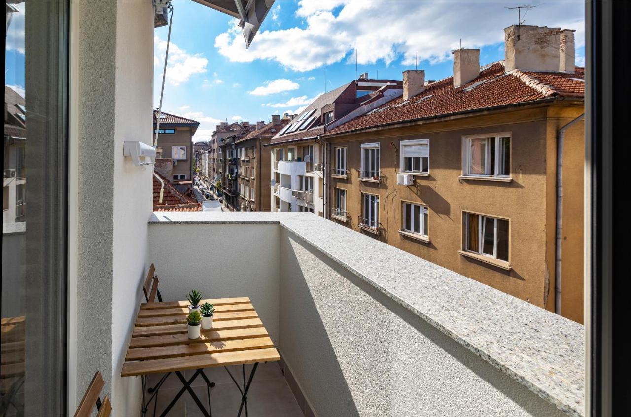 Top Center - Modern With View София Екстериор снимка